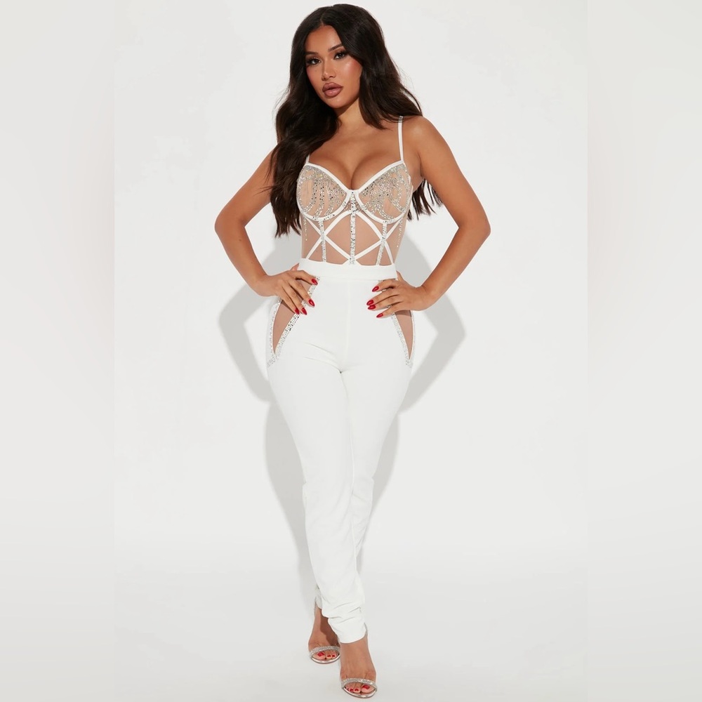 It’s My Birthday Embellished Jumpsuit
Size S
NWT